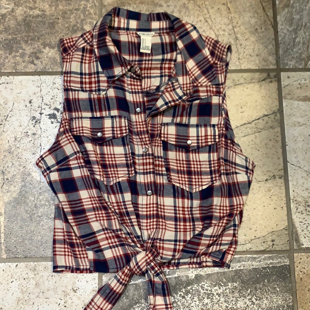 Forever 21 pearl snap plaid tank-tie